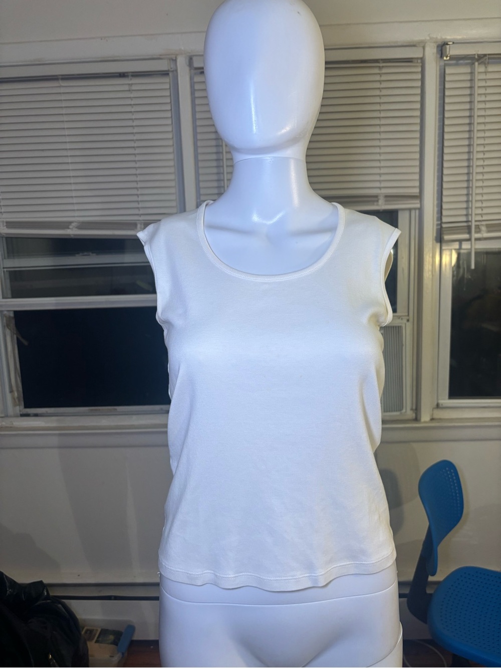 Ann Taylor Women's S White 100% Pima Cotton Knit Scoop Neck Sleeveless Tank